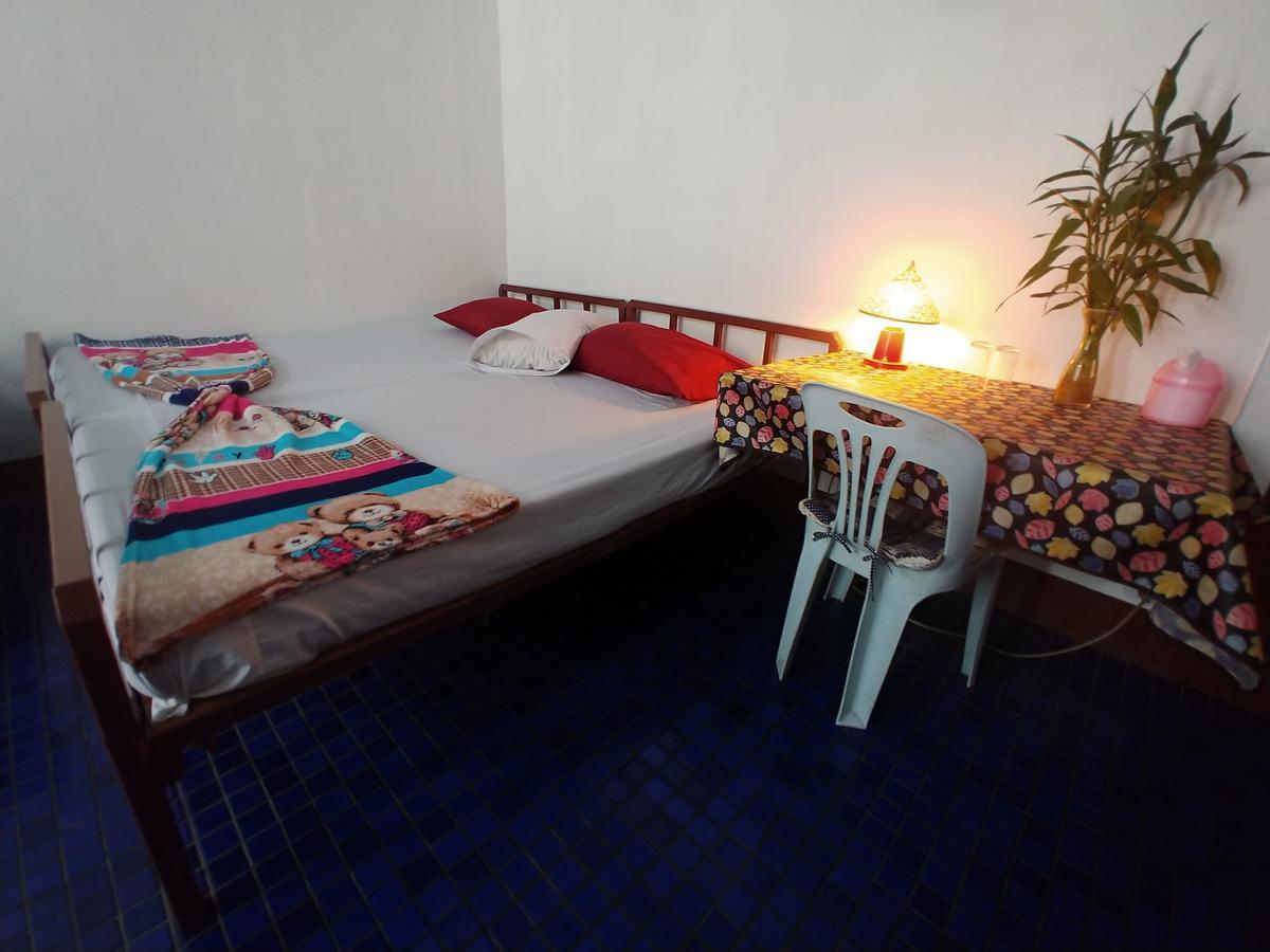 Prasuri Guest House Banguecoque Exterior foto