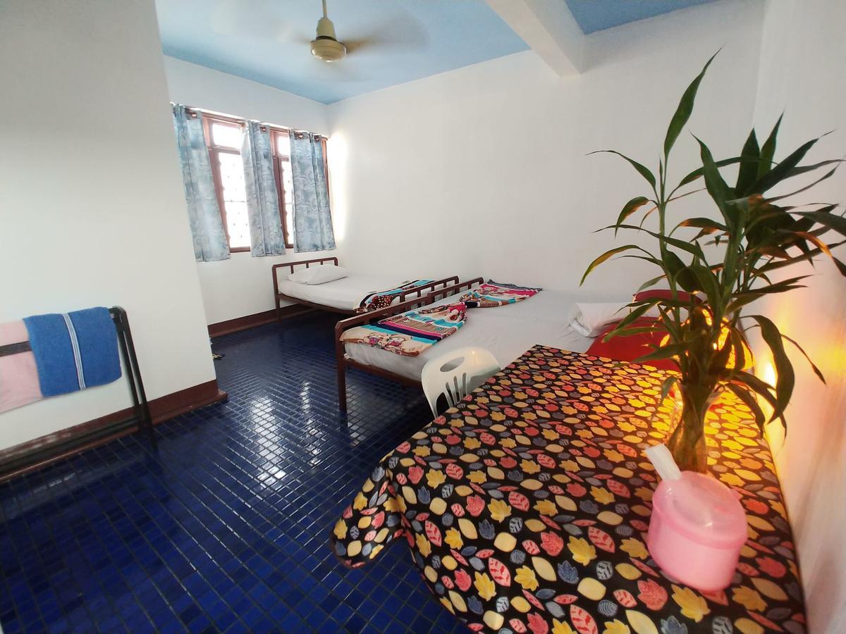 Prasuri Guest House Banguecoque Exterior foto
